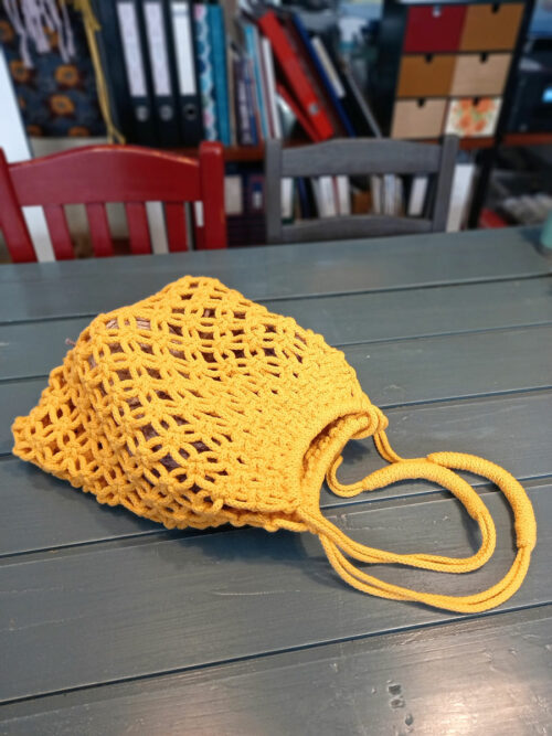 Taller de macramé para elaborar una bolsa de red tipo market bag con cuerda de algodón